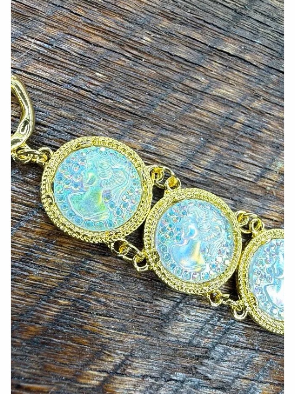 Aurora Borealis Cameo Bracelet